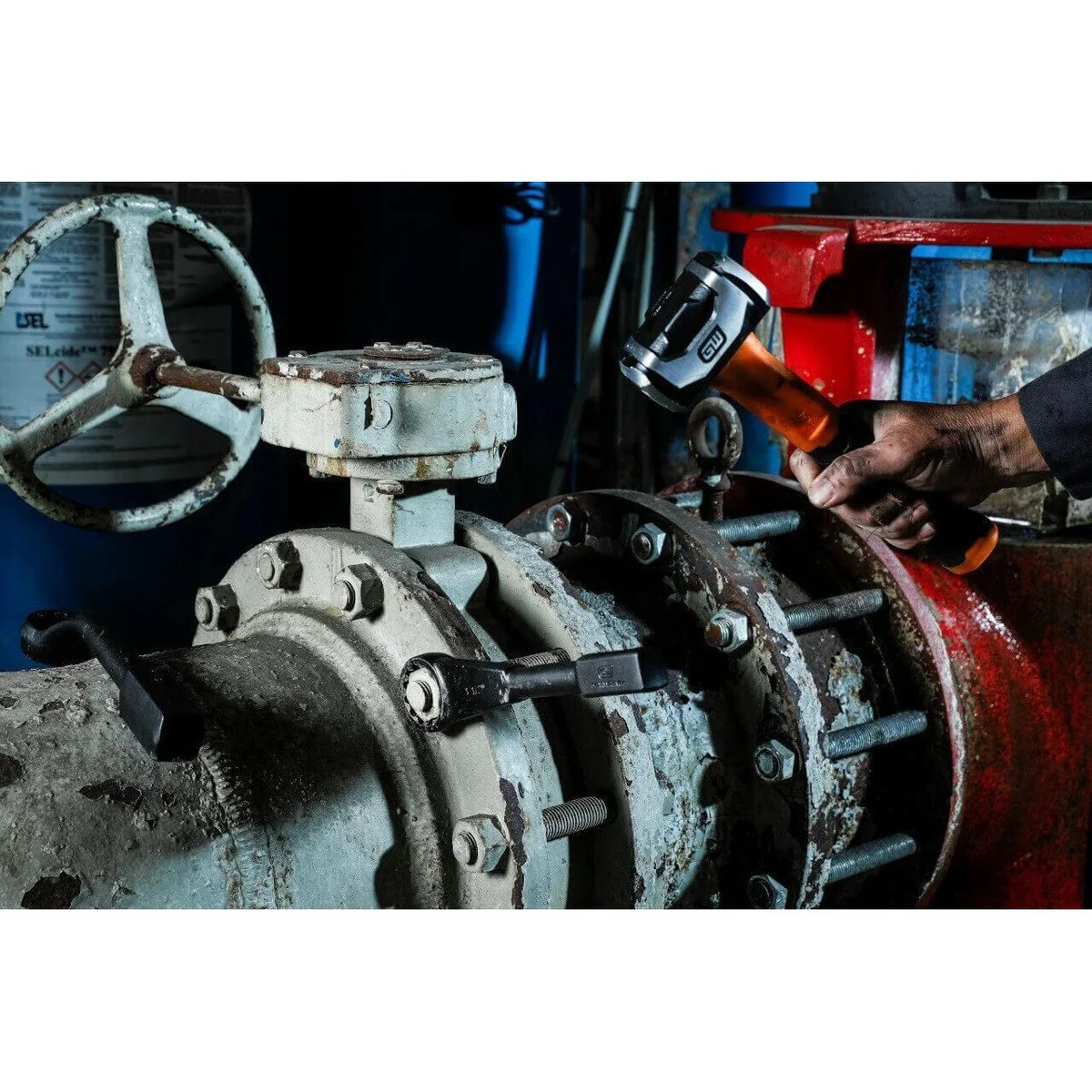 GearWrench 82372-05 1-1/2 in. 12 Point Standard Slugging Wrench - Image 3
