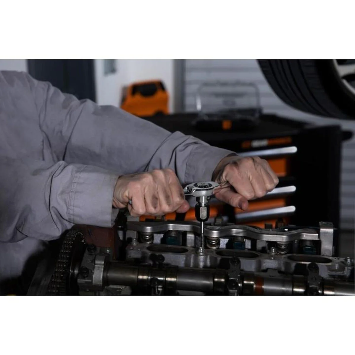 GearWrench 82816 15 Piece SAE Ratcheting Tap and Die Set (15 Piece Set) - Image 5