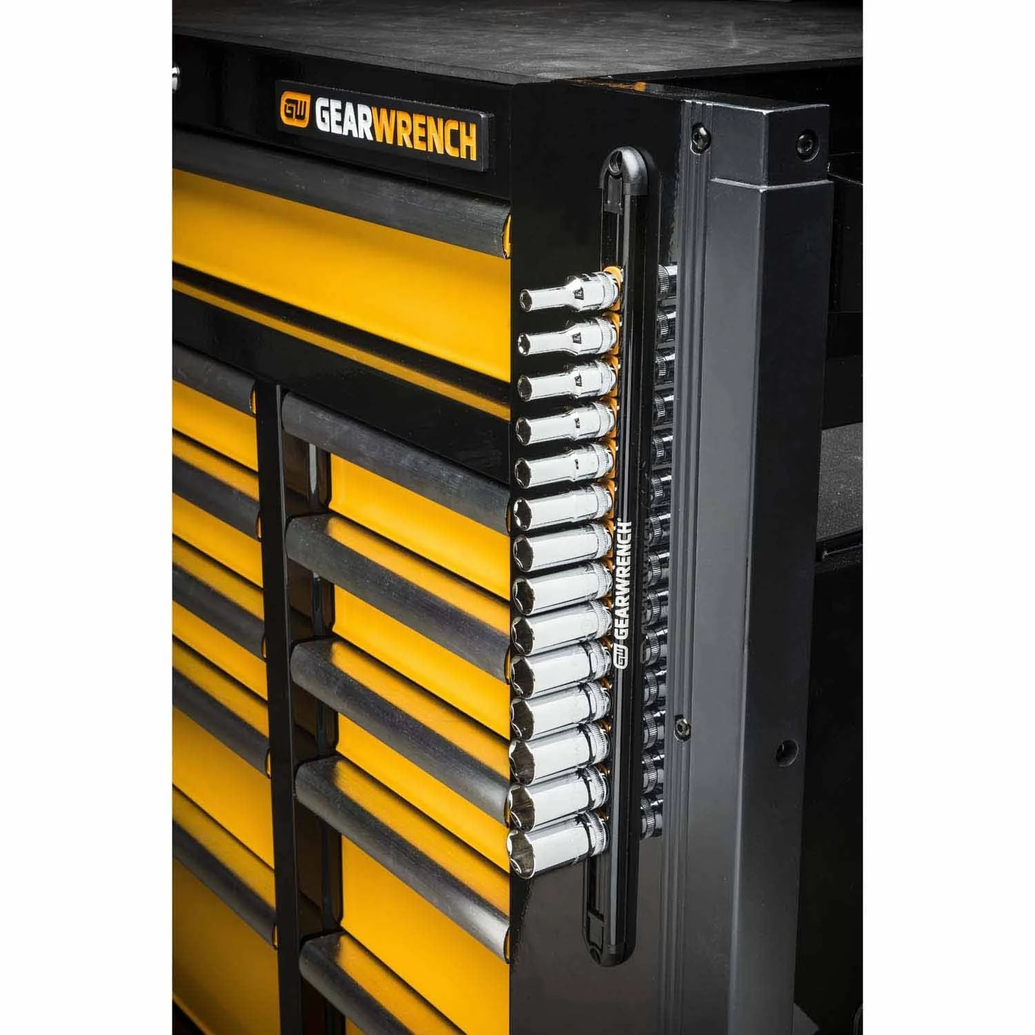 Gearwrench 83126 1/4" Drive Magnetic Socket Rail with 14 Clips - Image 4