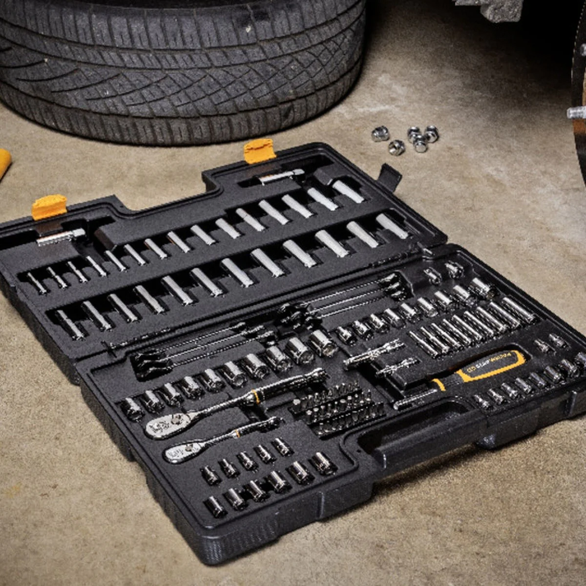 GearWrench GW90SCBMTS 1/4 in. and 3/8 in. Drive 90T SAE/Metric Mechanics Hand Tool Set (121 Piece) - Image 5