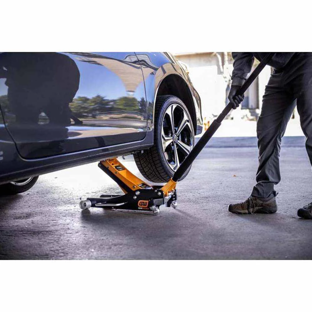 Gearwrench GWALFJ2T 2 Ton Aluminum Racing Jack - Image 3