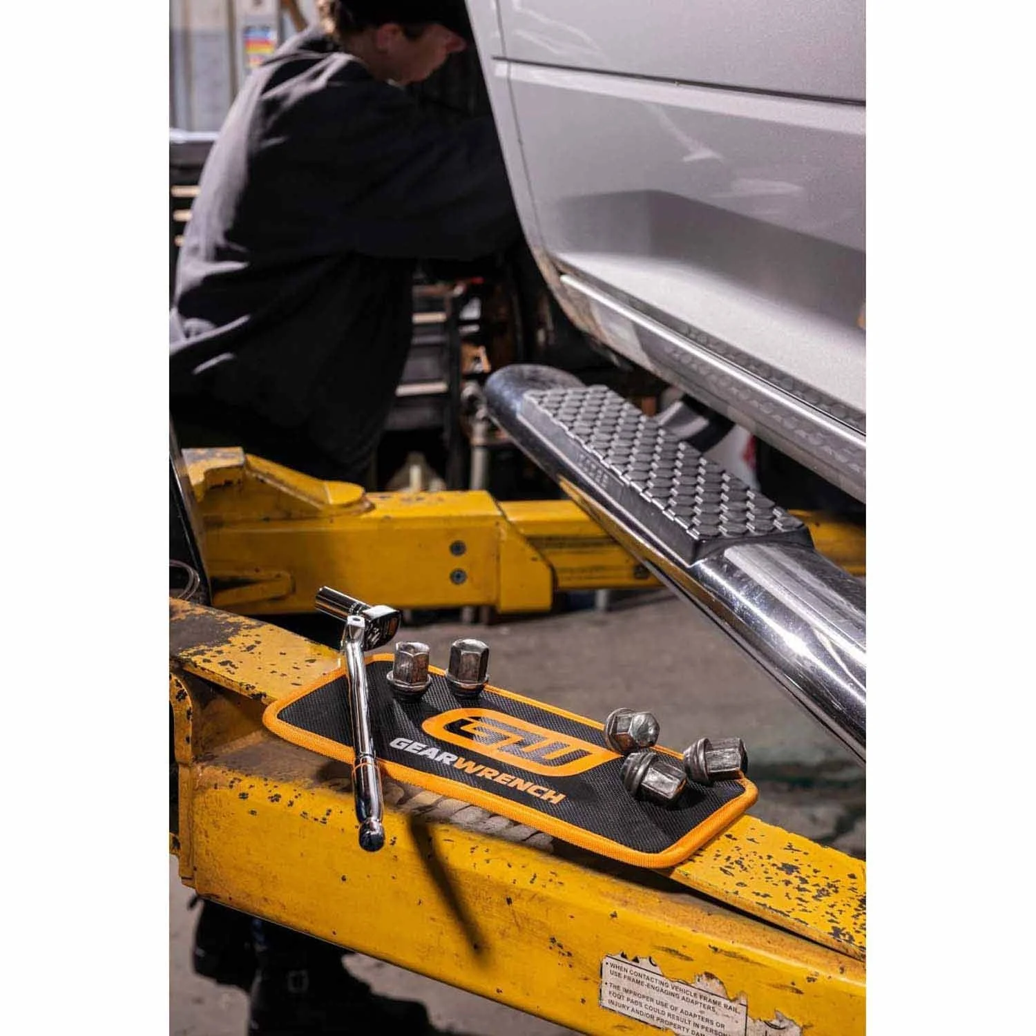 GearWrench GWMAGMAT126 12" X 6" High Strength Magnetic Tool Mat - Image 6